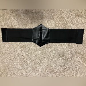 BLACK LACE UP VELCRO CORSET